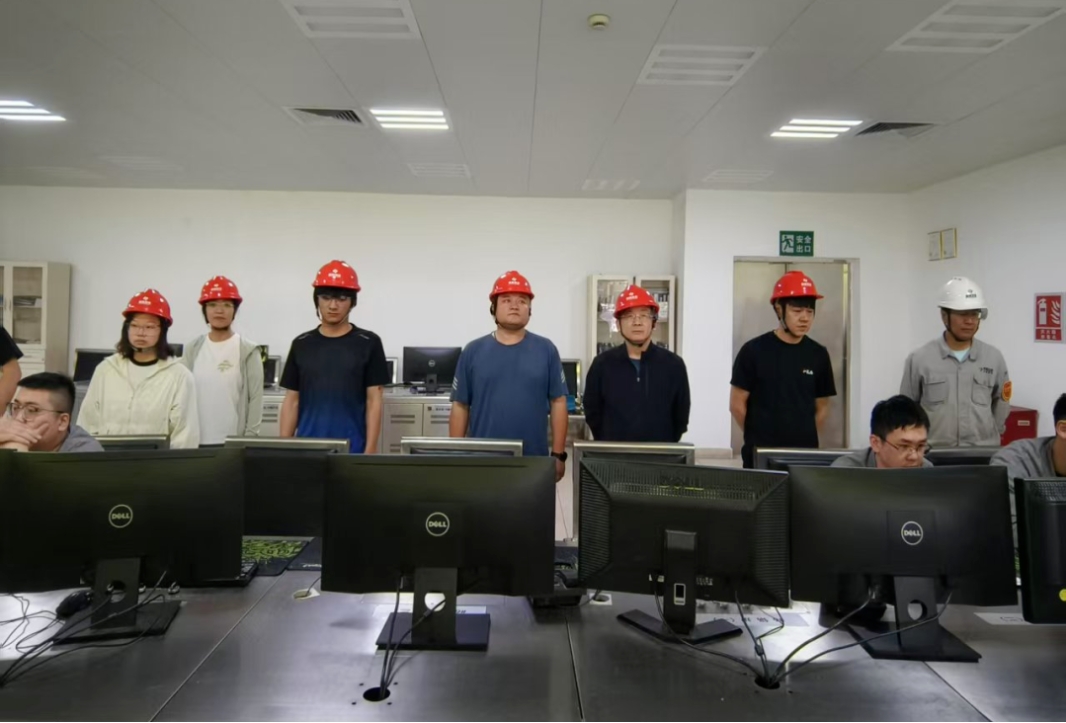 �ֵܵ�Ԫ���û��������ǰ��顱���� ��������ˮƽ����